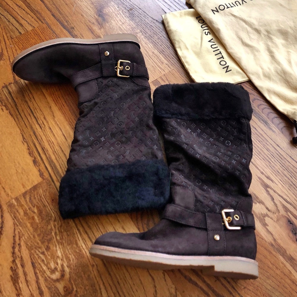 Louis Vuitton dark Brown color suede boots